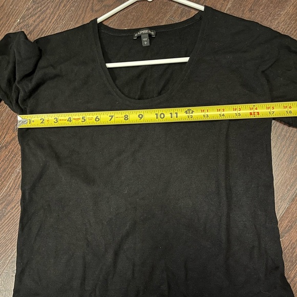 Women’s Large Crepe Hem Sweater -Black. Business casual or date night - Picture 7 of 8